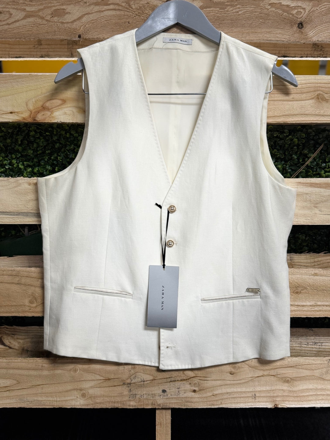 Zara Man Vest LG Ivory