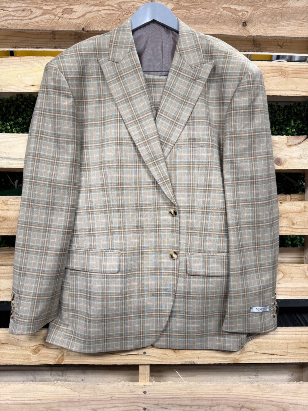 Vinci 3pc Suit 48R / 42W Beige Plaid