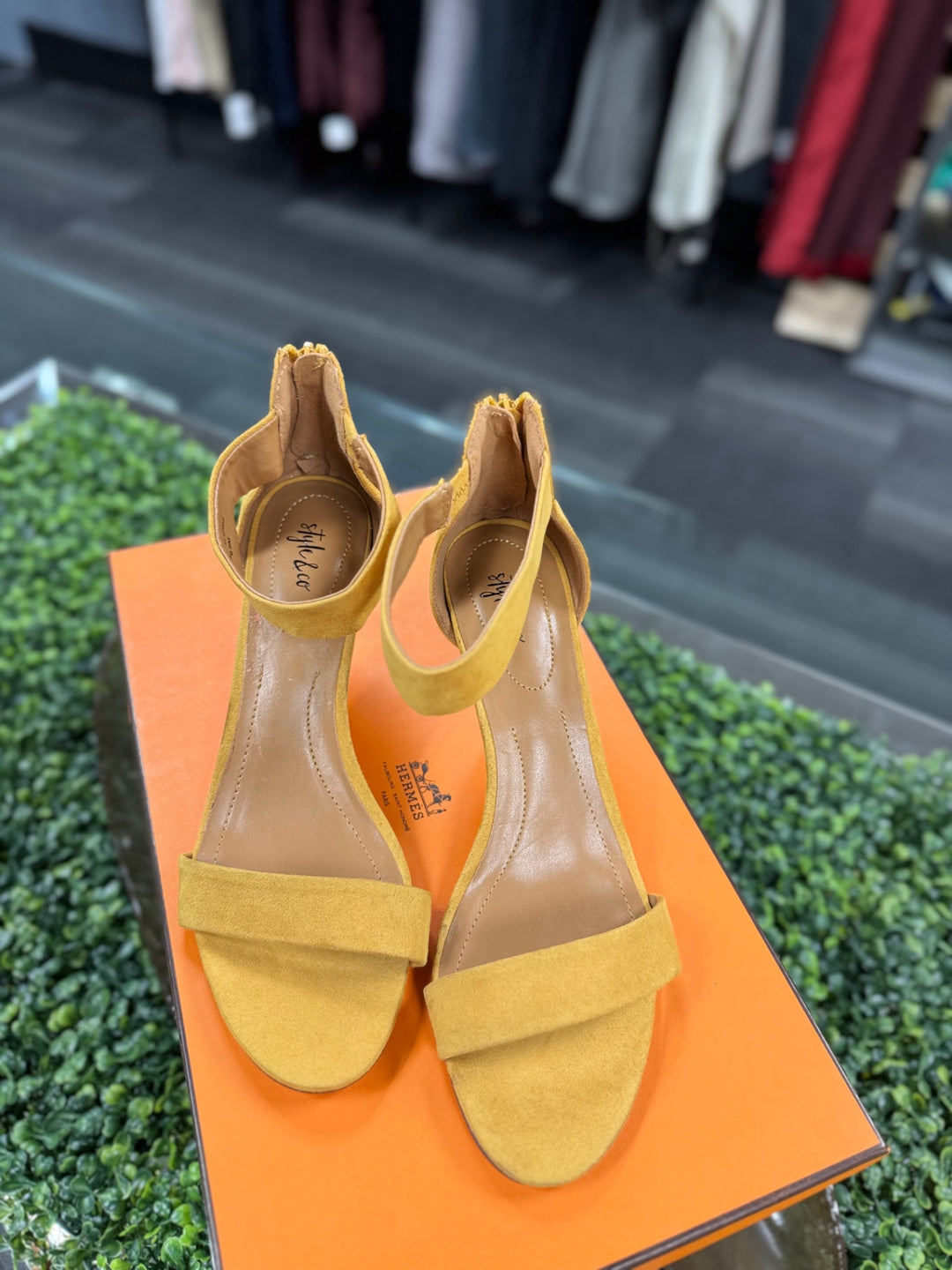 Style & Co. Sandals 9.5 Yellow