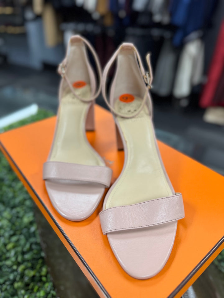 Vince Camuto Sandals 9.5 Beige