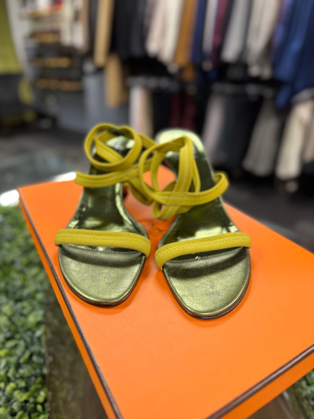 Donald J Pliner Sandals 9.5 Yellow