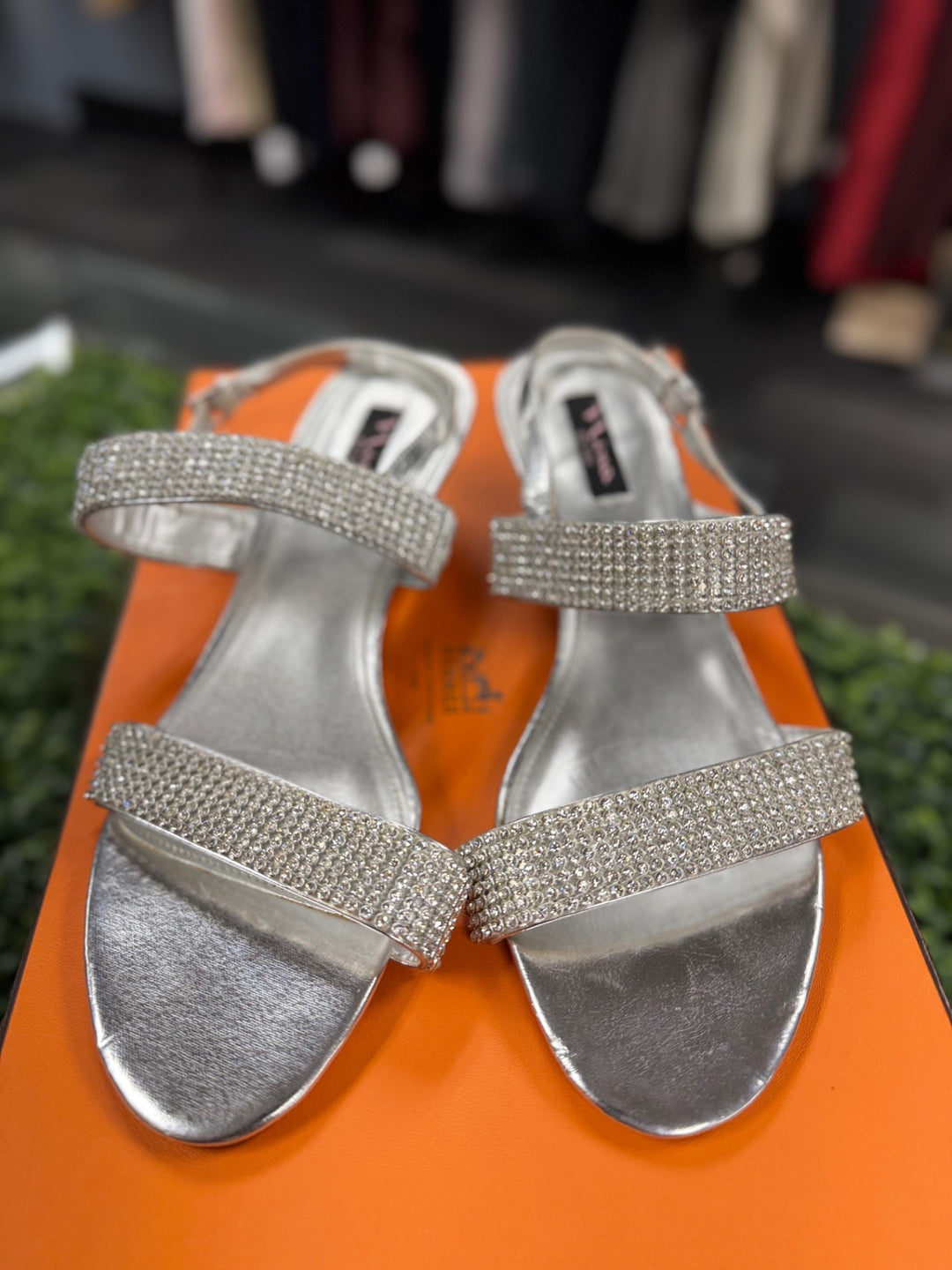 Gumbo Luxury Sandals 9.5 Silver