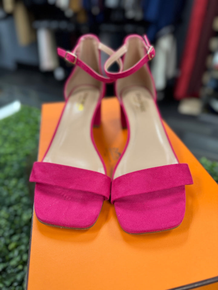 Cushionaire High-Heeled Sandals 9.5 Pink