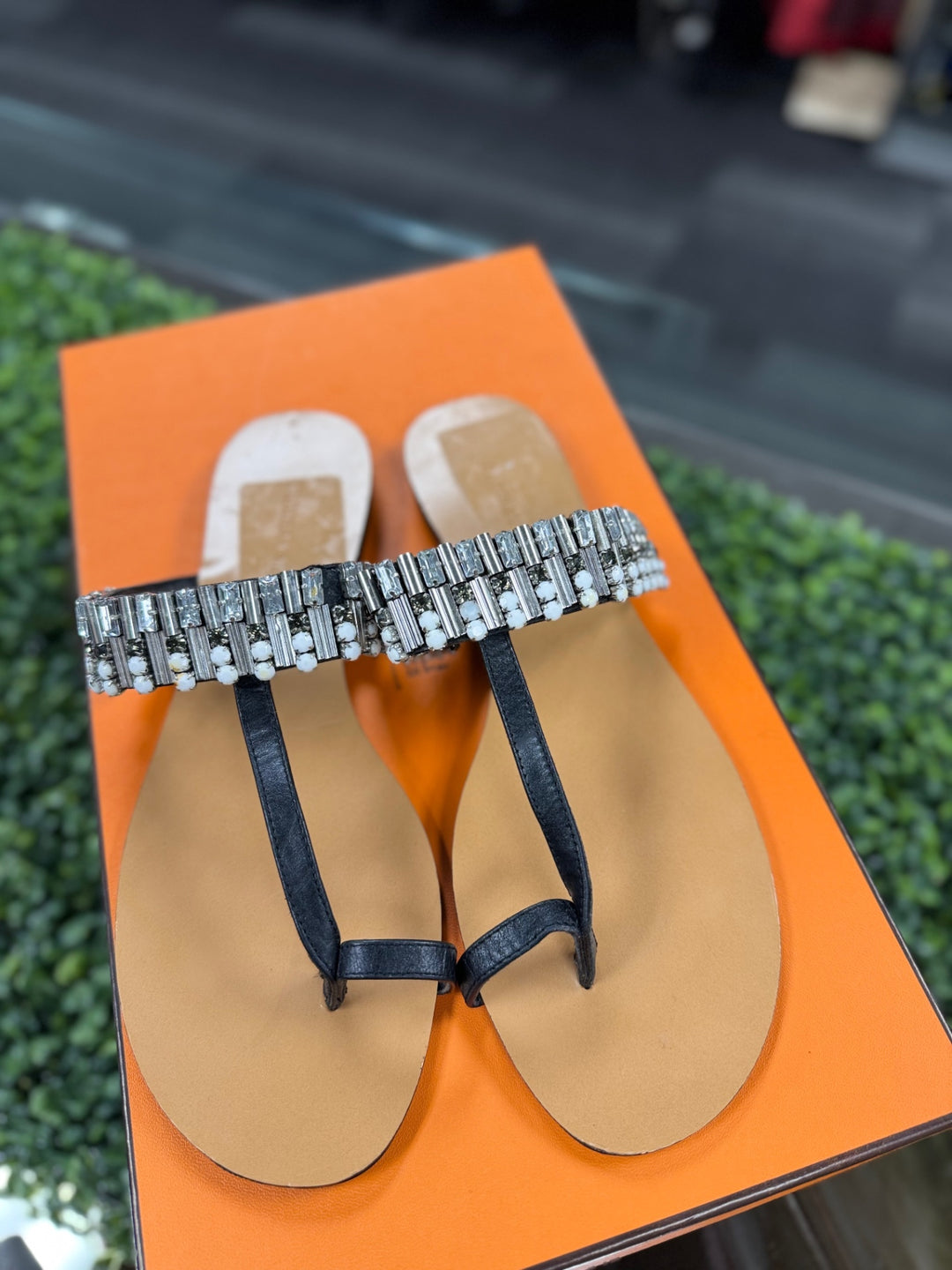 Badgley Miscchka Sandals 9.5 Black and Beige