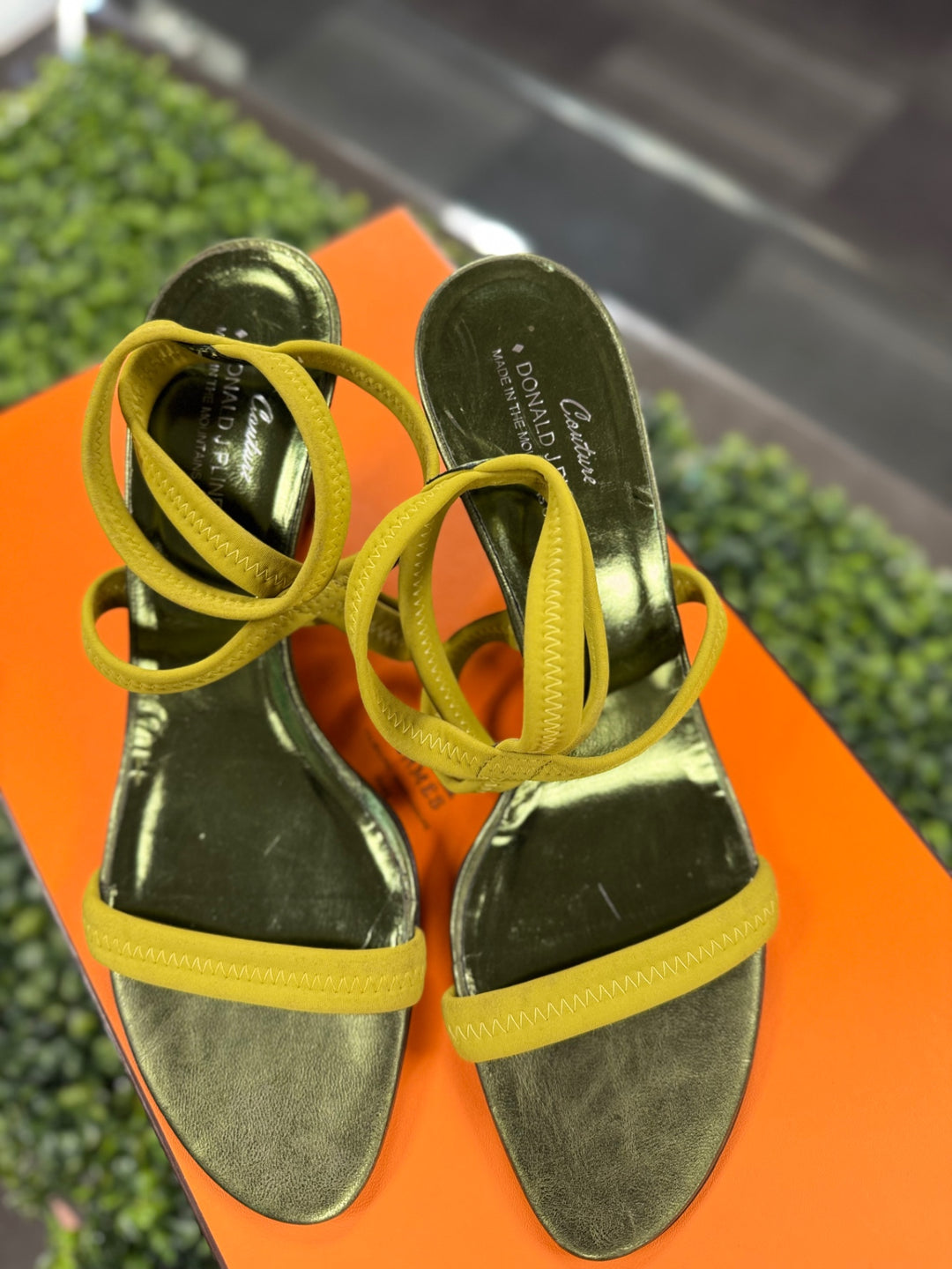 Donald J Pliner Sandals 9.5 Yellow