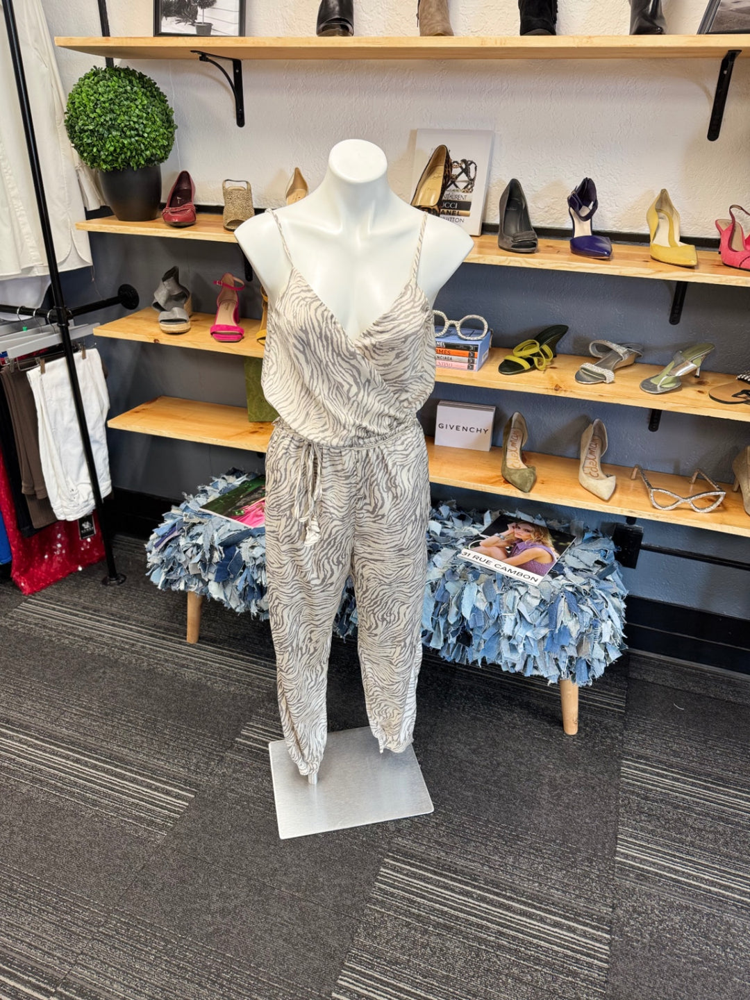 Dress Forum Leopard Joggers SM Beige and black