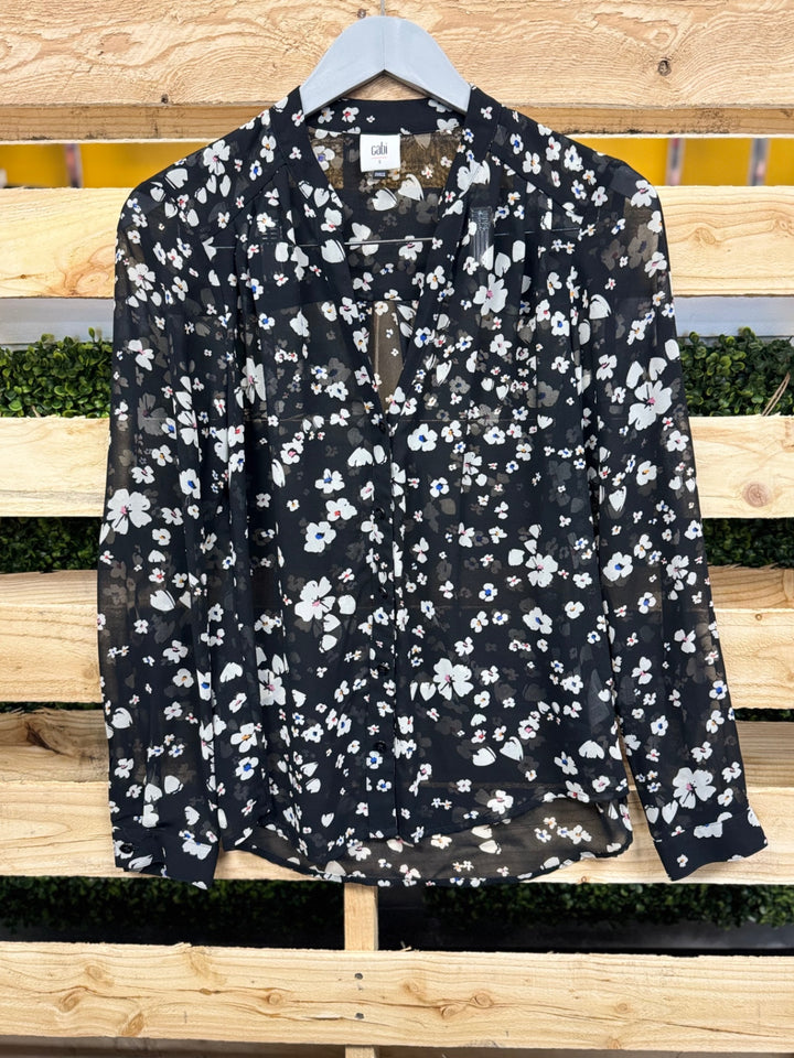 Gabi Blouse SM Black and white with floral pattern