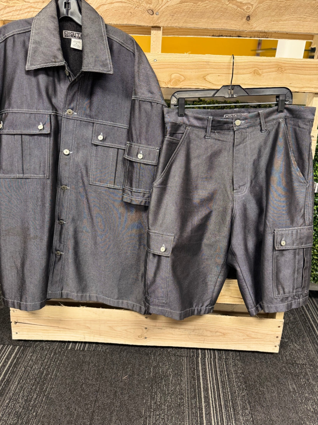 DIGITAL MILLENIUM Casual shirt and shorts set XL Gray