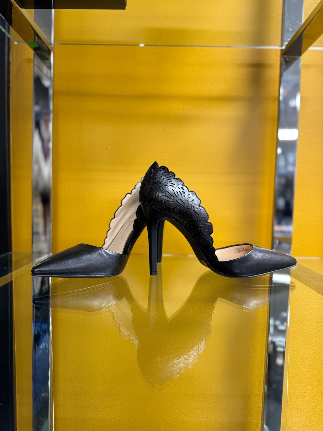 Jessica Simpson High Heels 7.5 Black and beige