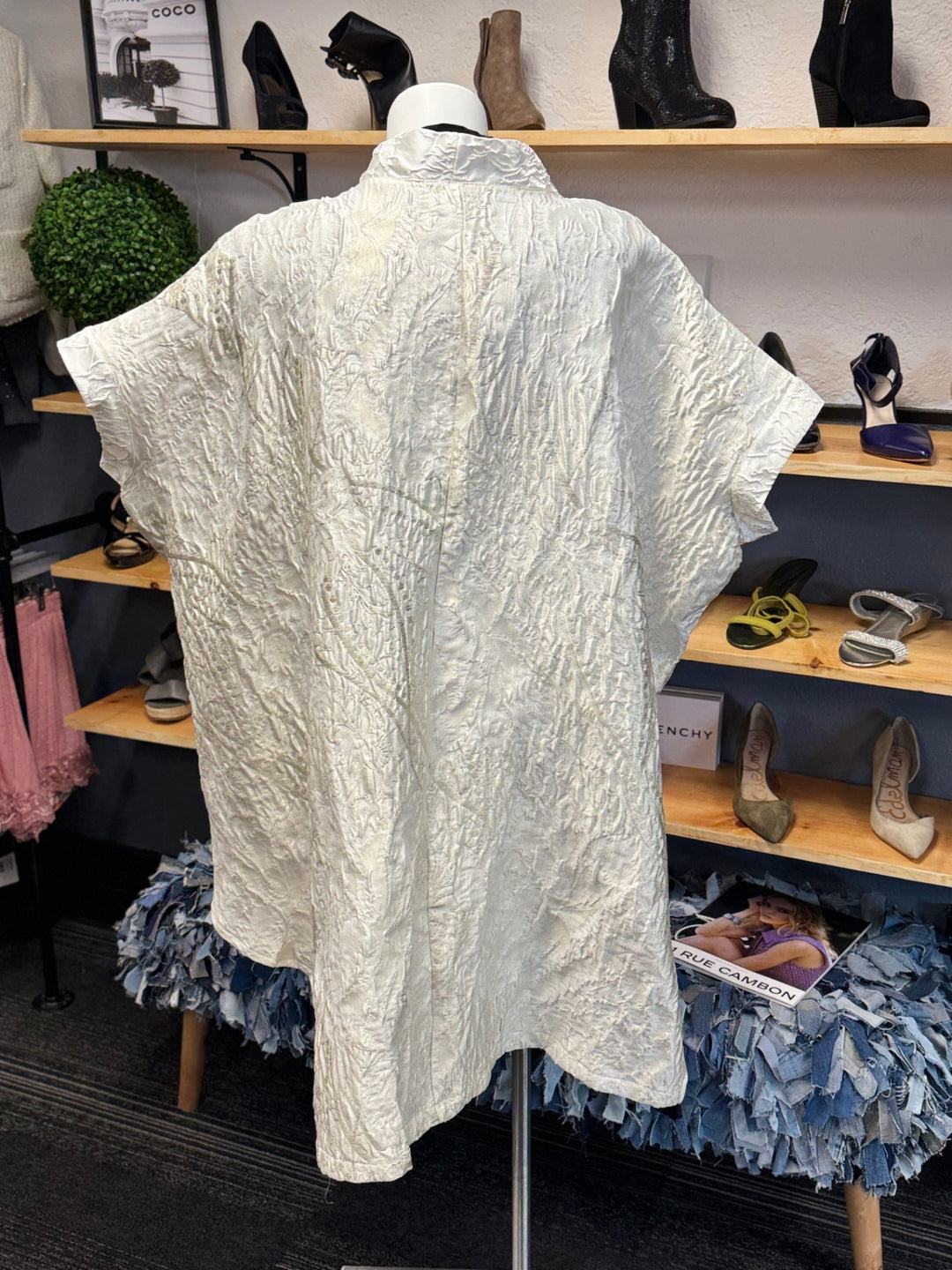 Gumbo Luxury Couture Women's Coat One Size Cream/Off-white