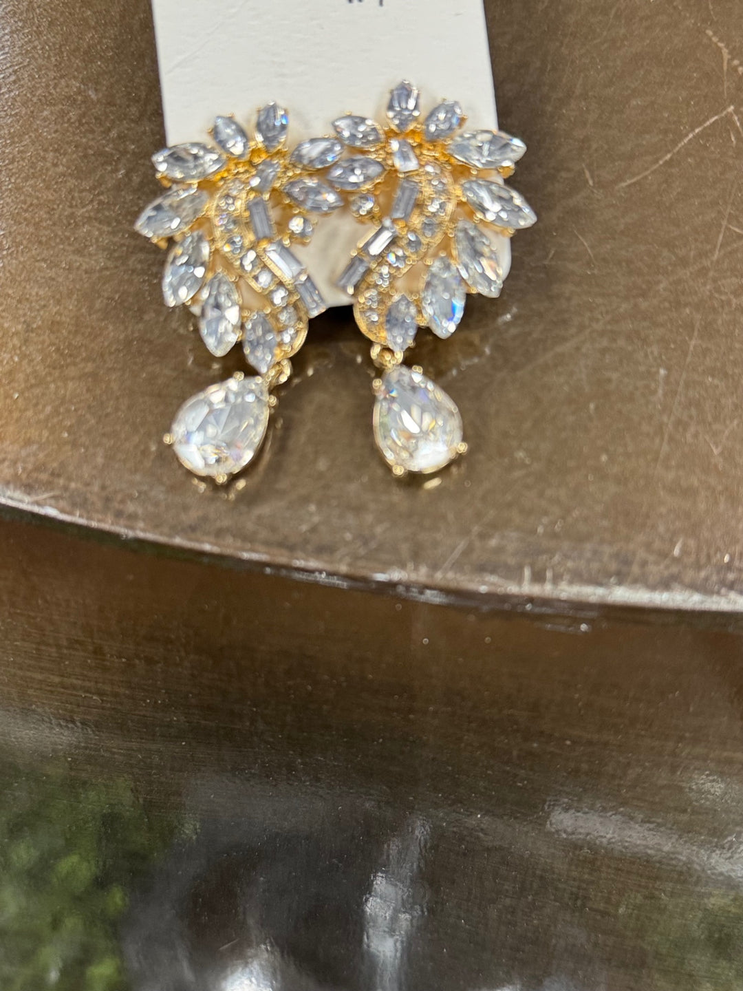 Gumbo Lux Jewelry Women's Brooch Clear/Transparent