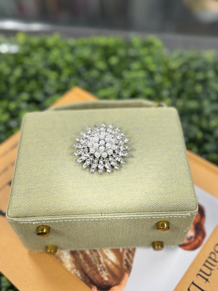 Gumbo Lux Jewelry Brooch 