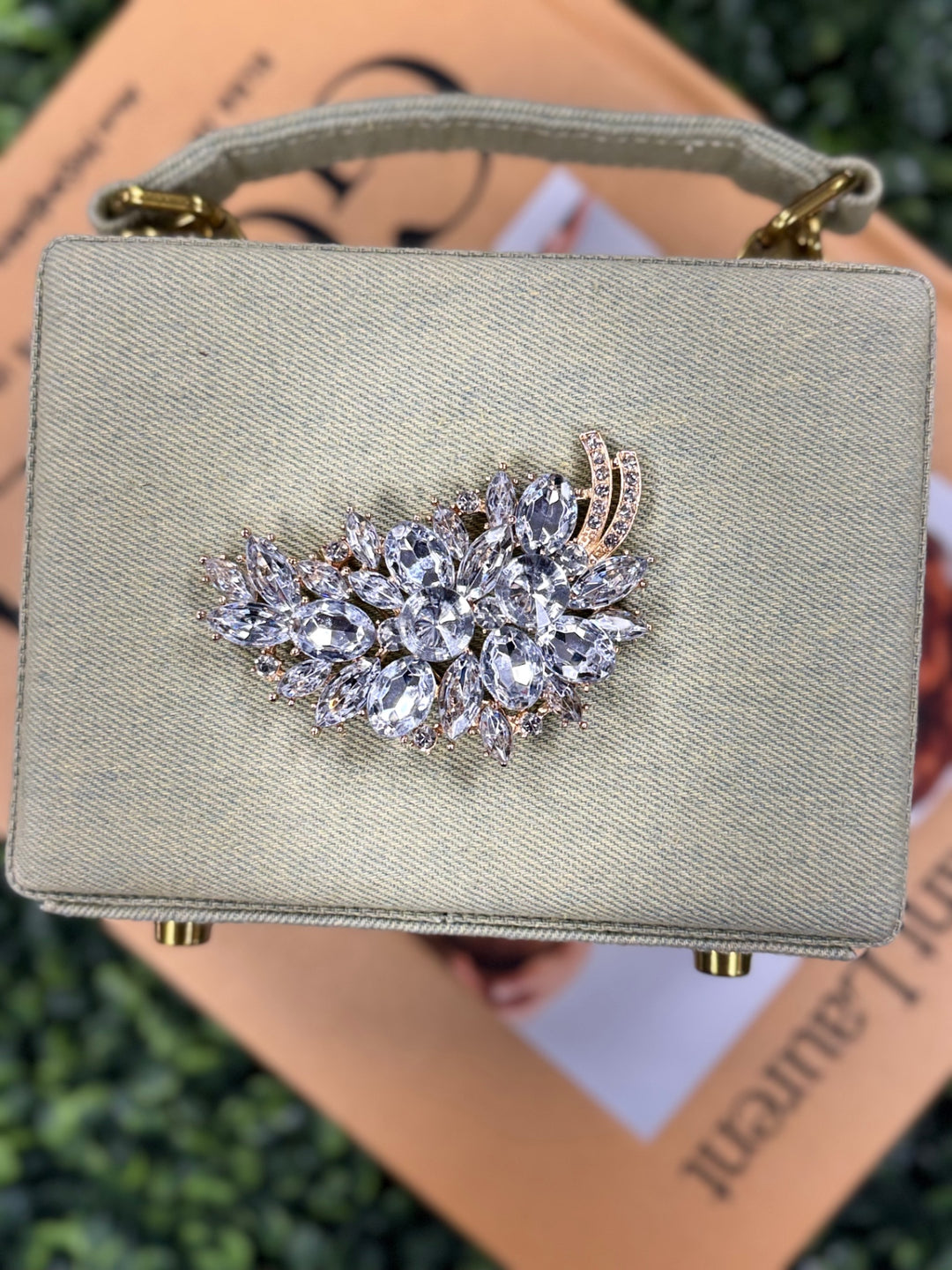 Gumbo Lux Jewelry Brooch Women's Accessories Beige