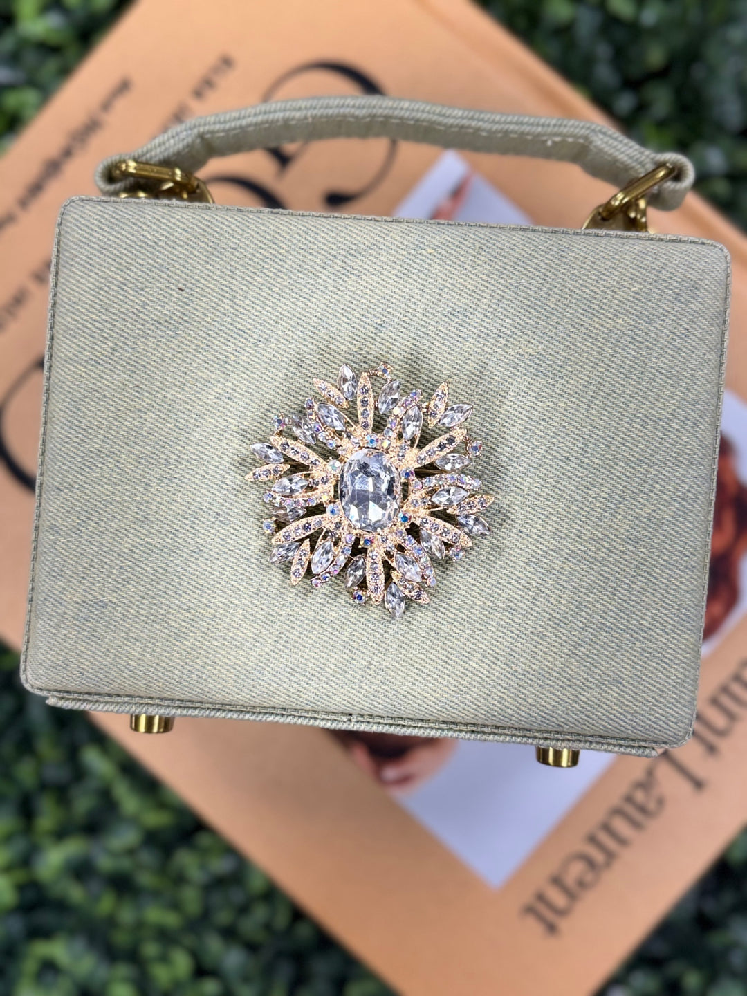 Gumbo Lux Jewelry Brooch Women’s Accessories Beige