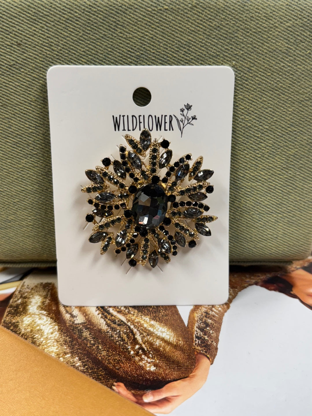 WILDFLOWER Women's Brooch Black and Gold