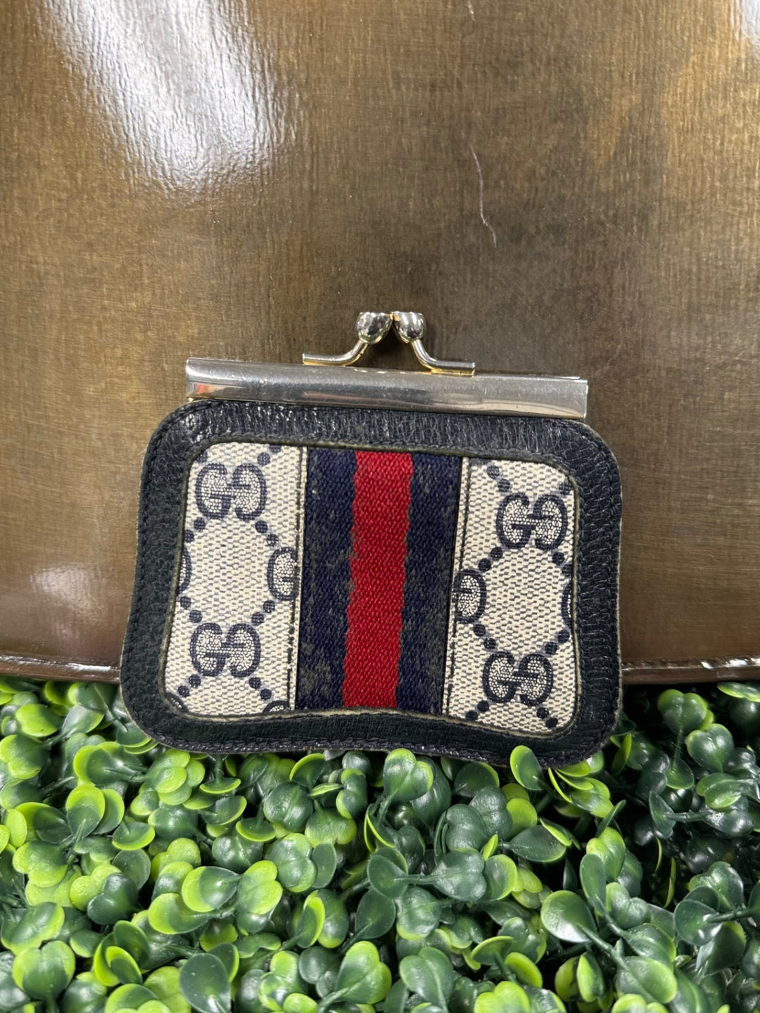 Gucci Women's Wallet Beige, Black, Red