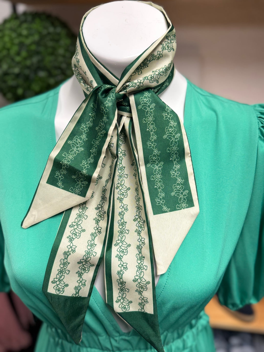 Women's Scarf - Green & Cream