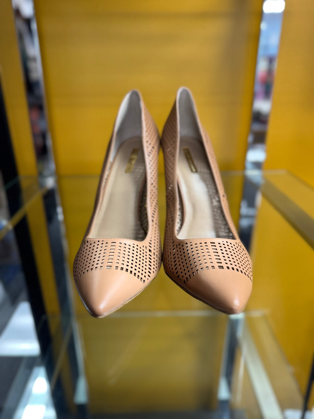 BCBG Women Shoes 13M Beige