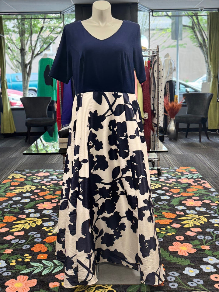 Gumbo Luxury Couture Women's Dress 3X Navy blue and white