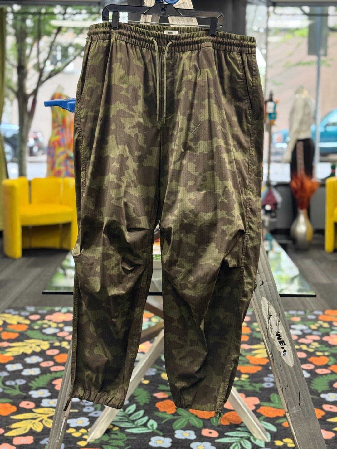 Mode of One Men Pants Separates Camouflage (Green and Brown)
