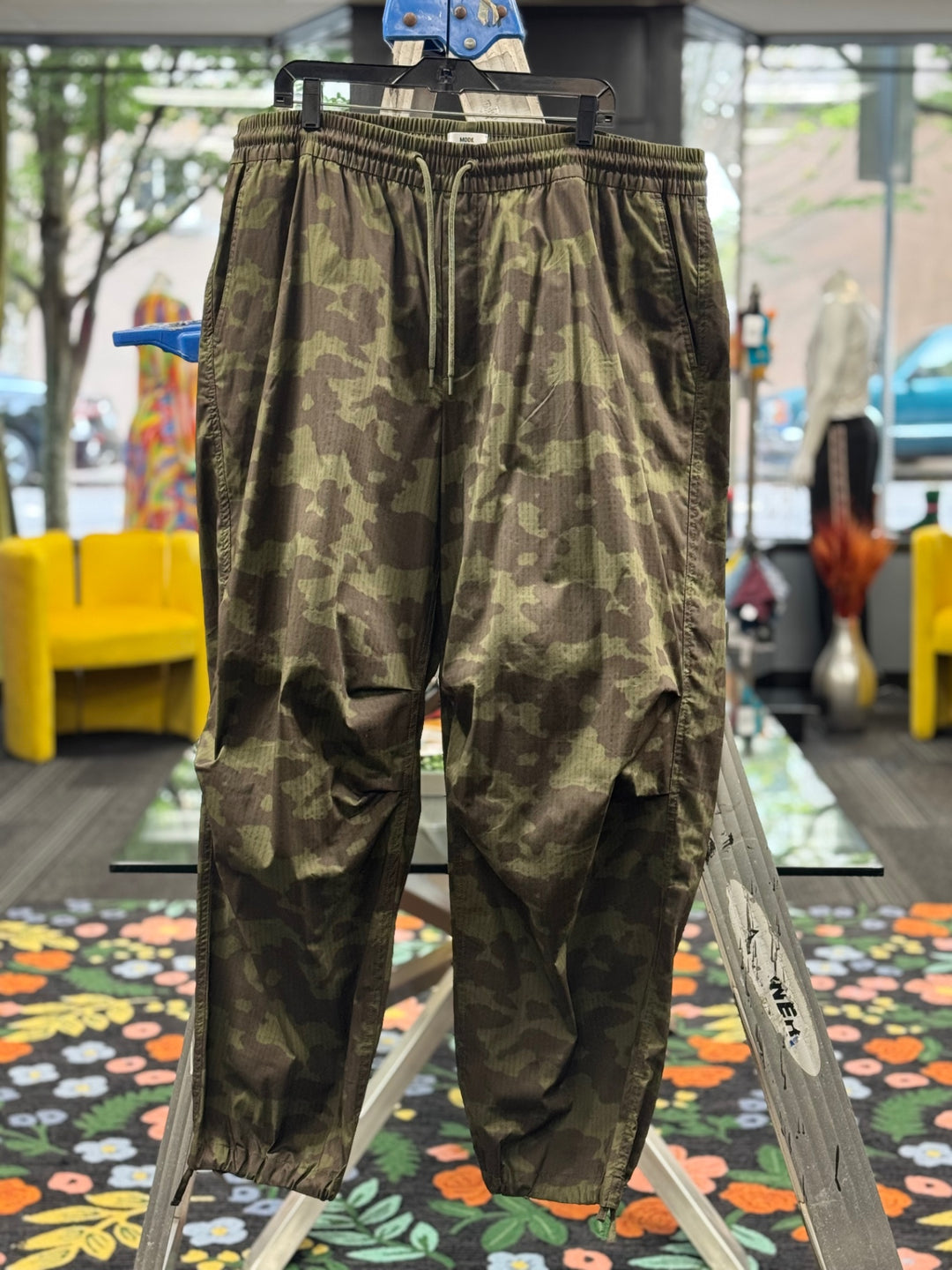 Mode of One Men Pants Separates Camouflage (Green and Brown)