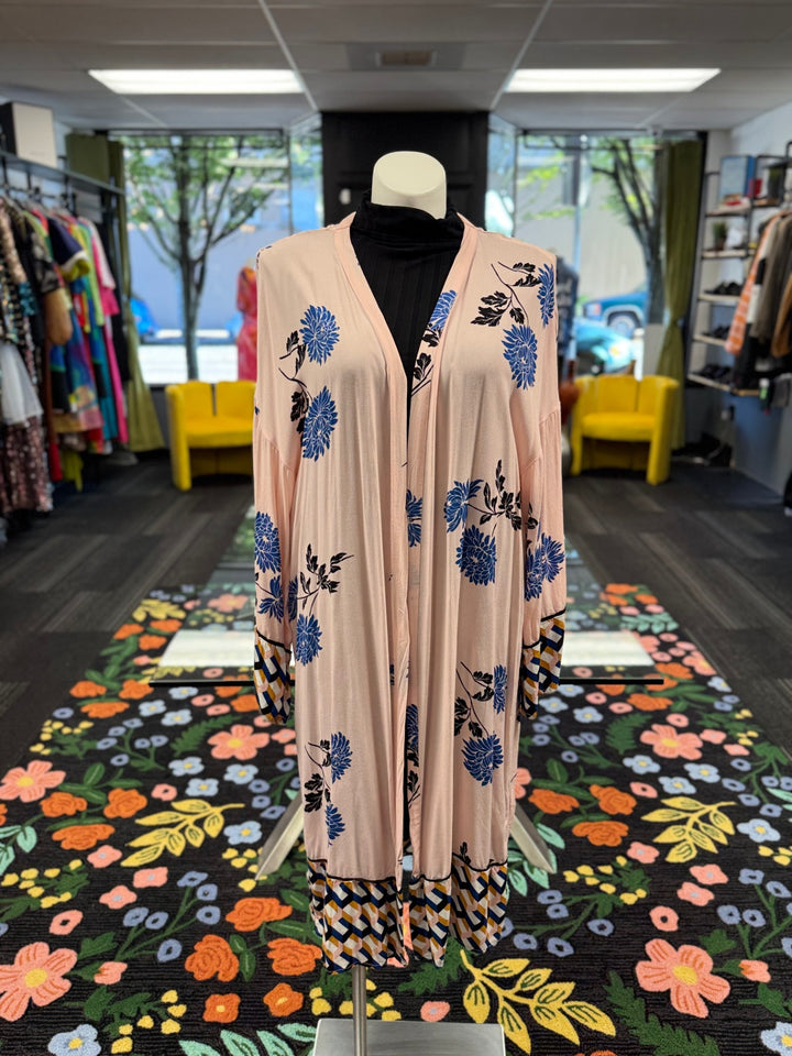 Forever 21+ Women's Duster 2X Pink w/blue and black floral print