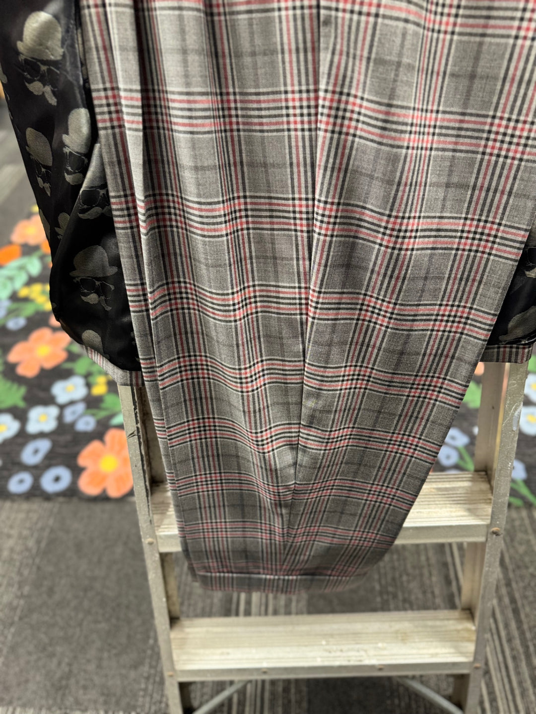 Michael’s Custom 2pc Men's Suit - 50L Gray/Red/Black Plaid