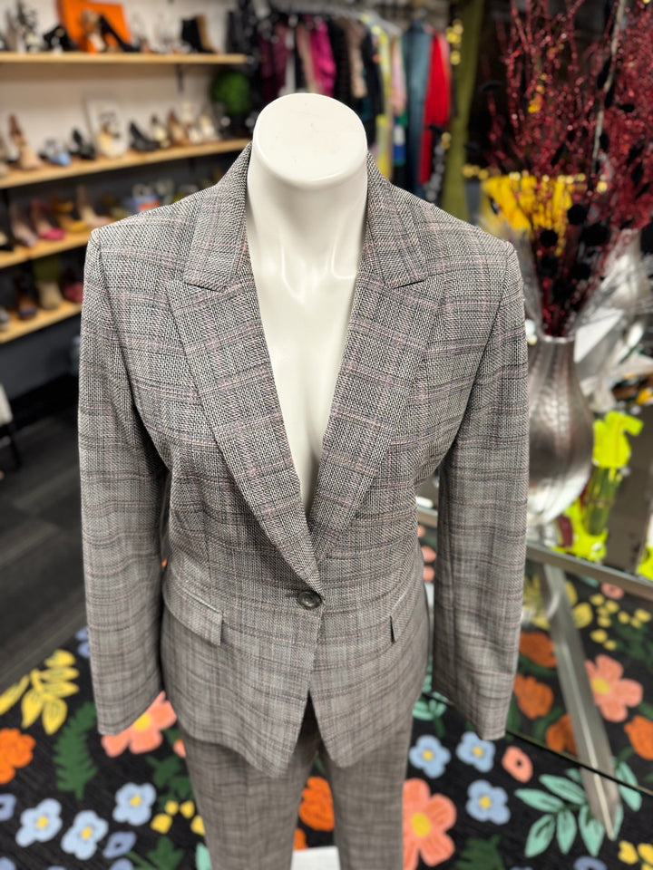 Tahari Pants 2pc Pant Suits (Blk/Grey Plaid)