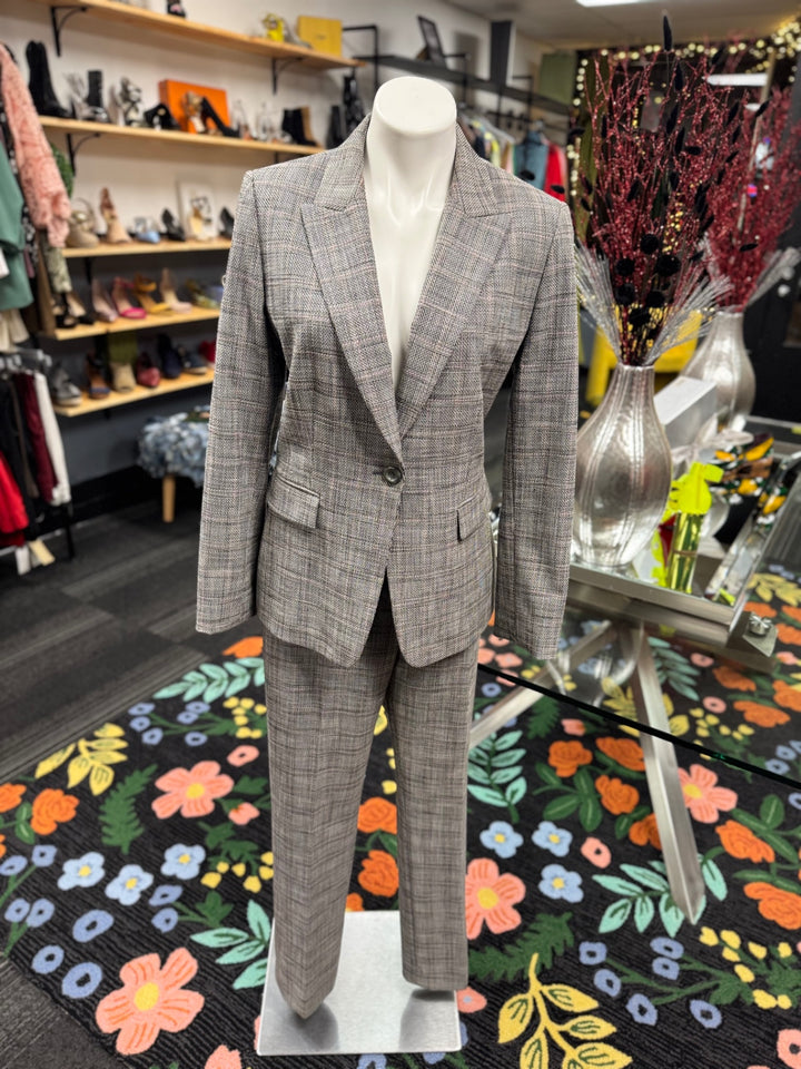 Tahari Pants 2pc Pant Suits (Blk/Grey Plaid)