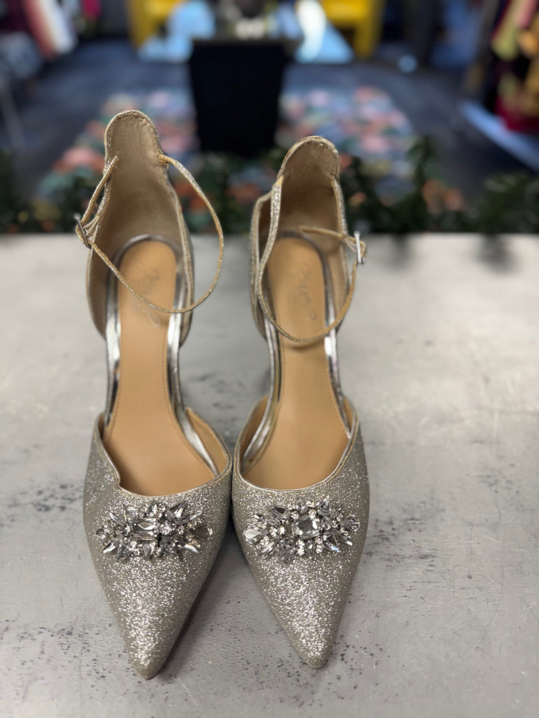 Badgley Mischka “Jewel” Women Shoes 8.5 Silver
