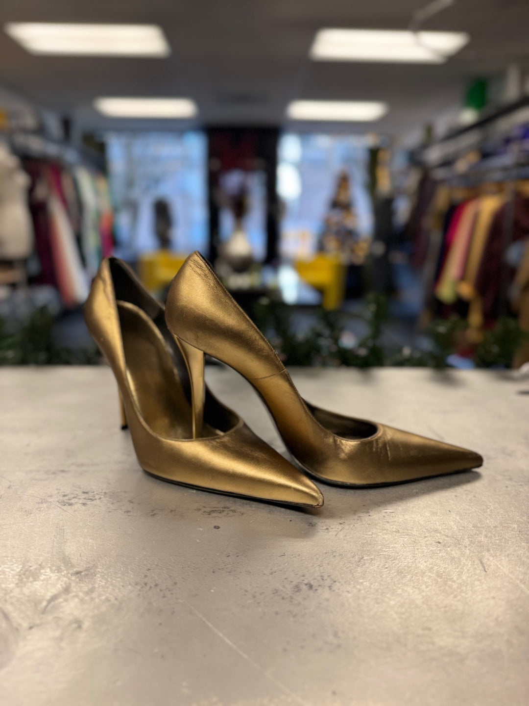 Stuart Weitzman Women Shoes 8.5 Gold