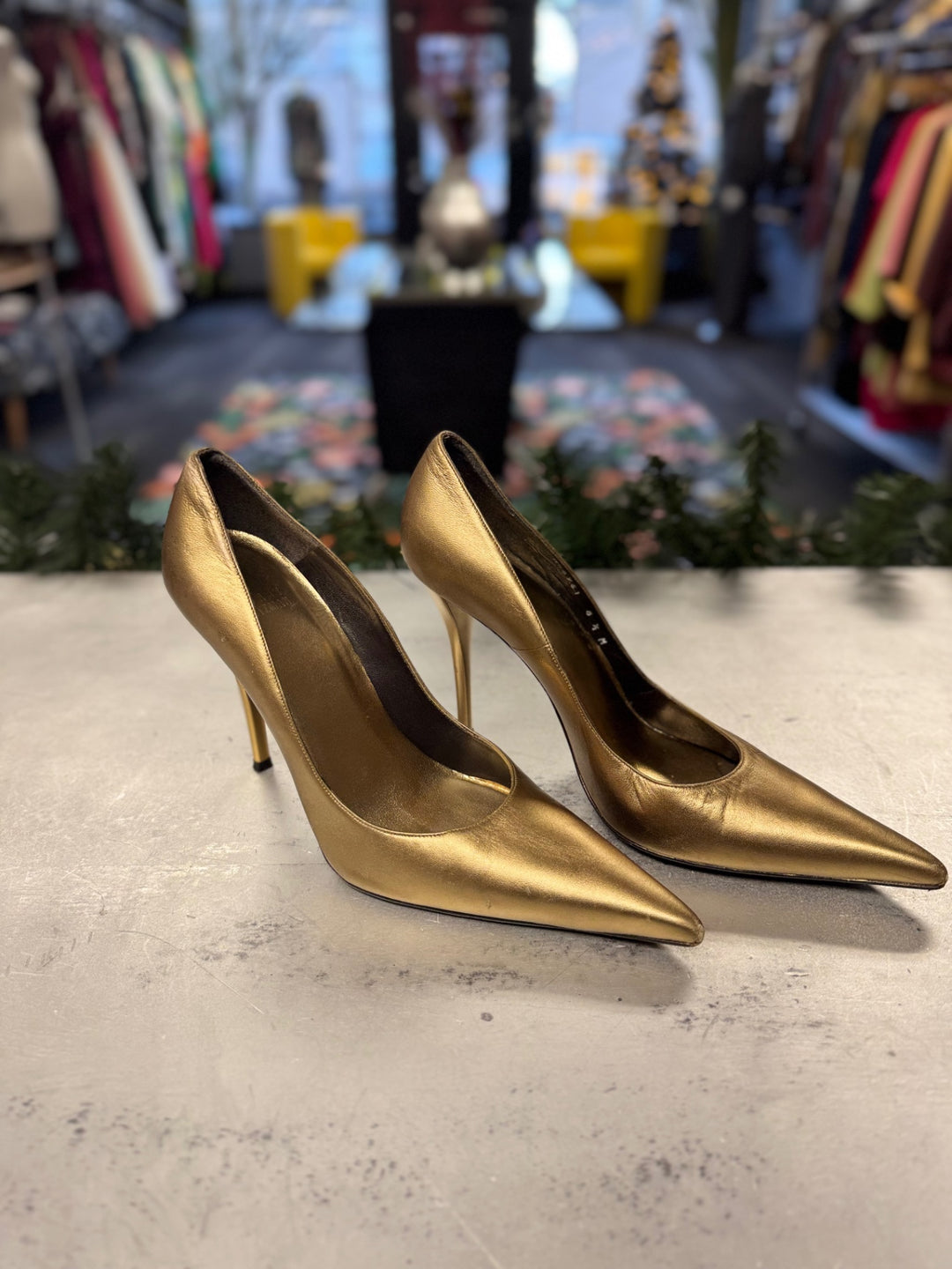 Stuart Weitzman Women Shoes 8.5 Gold