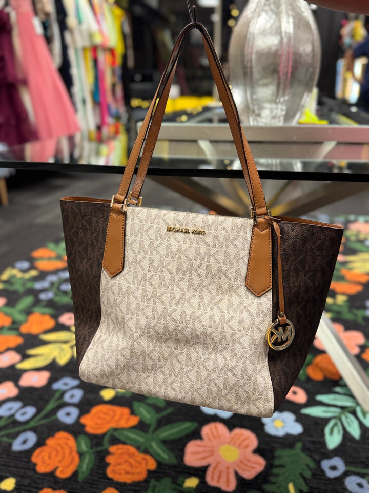 Michael Kors Women Hand Bag 