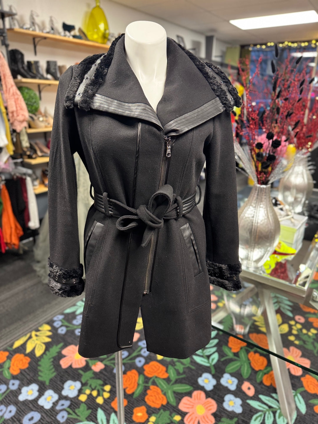 Guess Women’s Coat LG Black