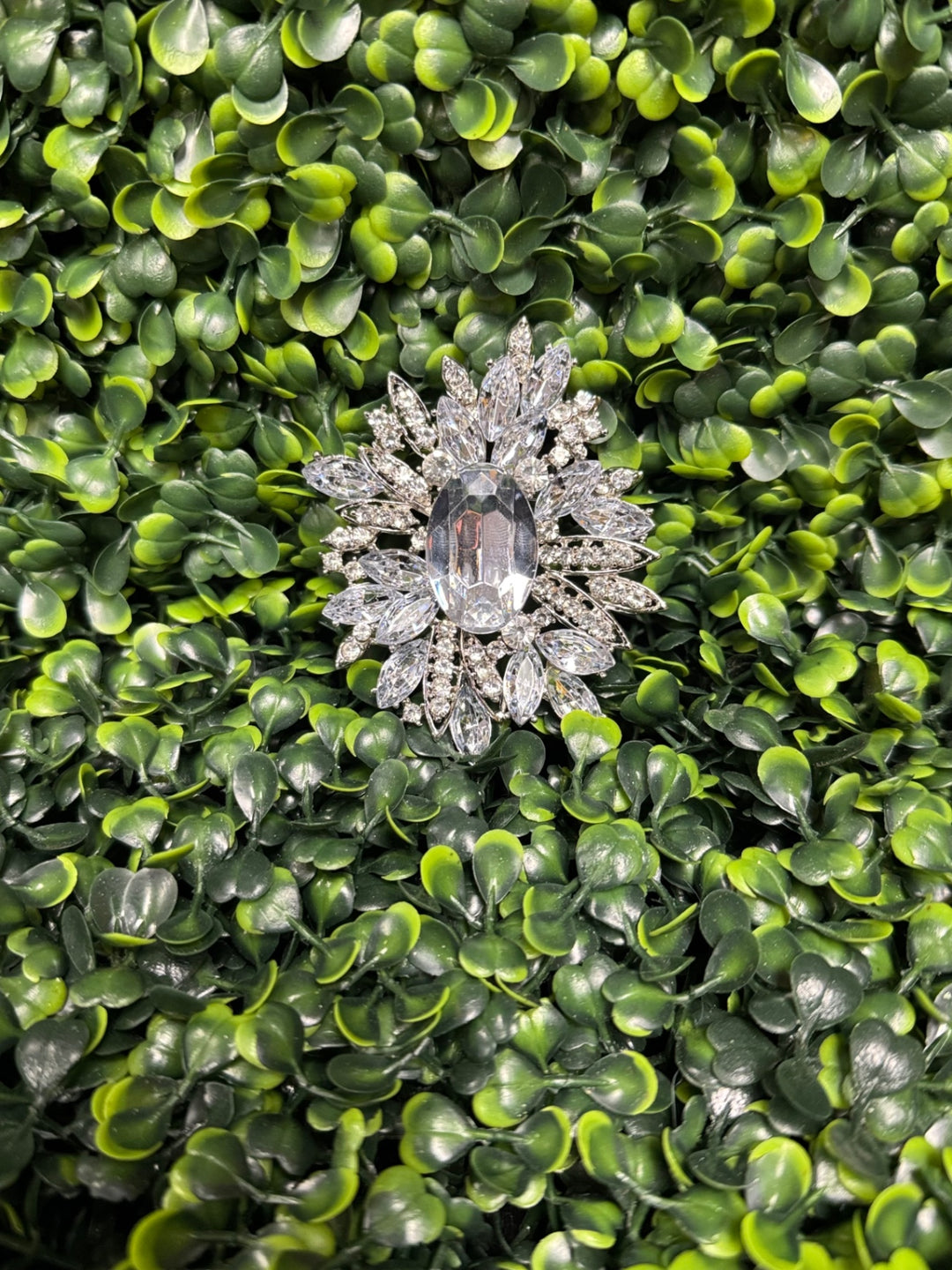 Gumbo Lux Jewelry Brooch - Crystal 