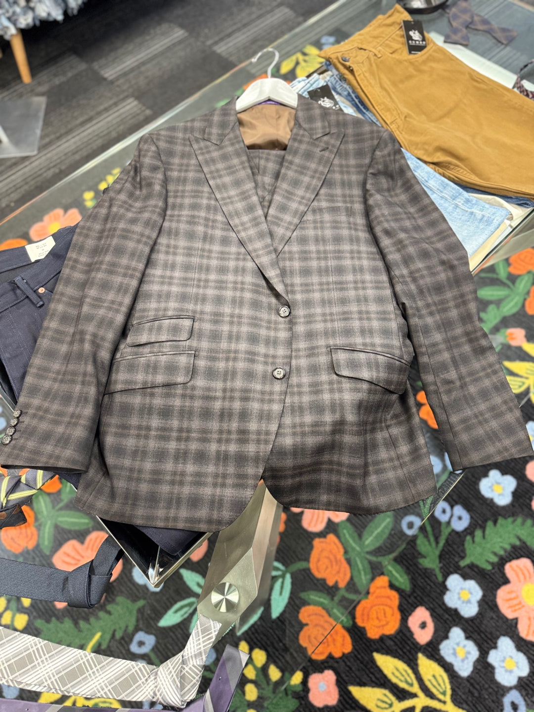 Bartorelli Napoli Men’s 3pcs Suit - 44R Brown Plaid 