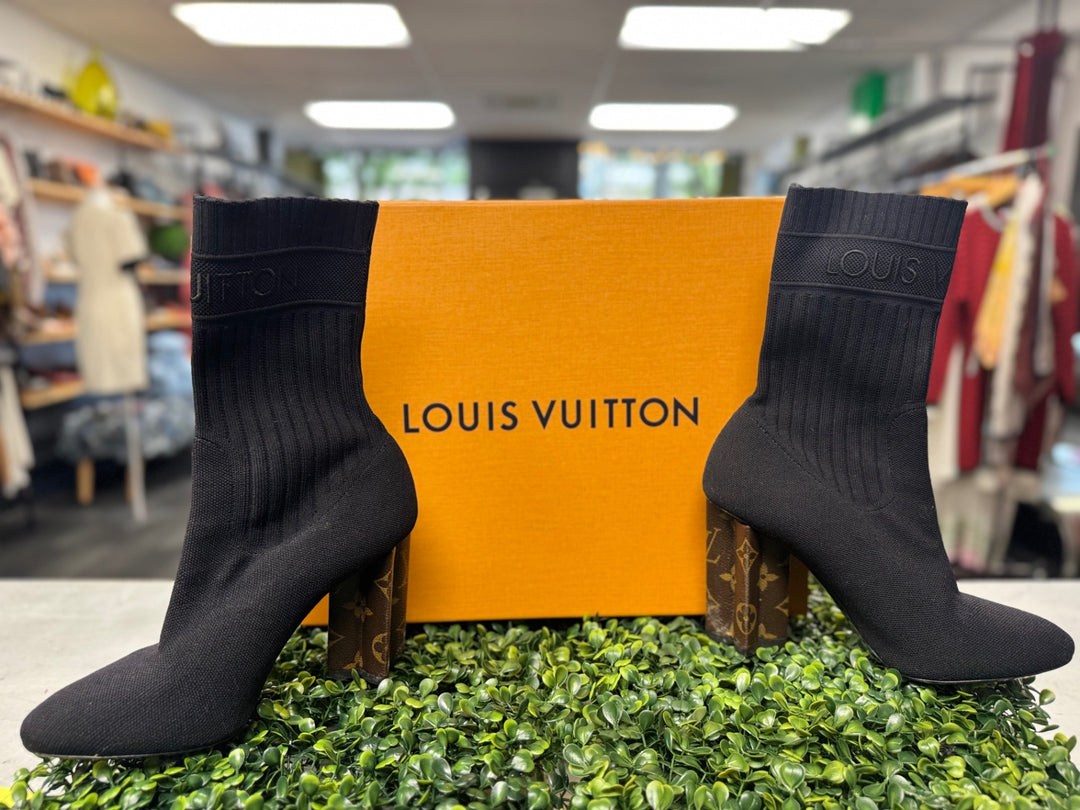 Authentic ~ Louis Vuitton Silhouette Ankle Boot 