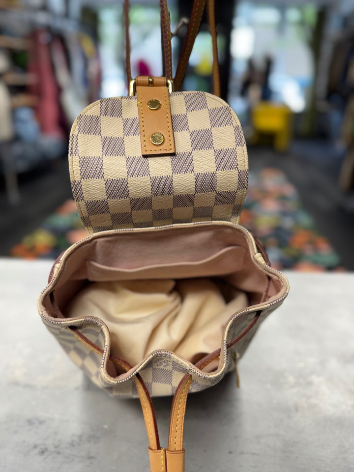 Louis Vuitton Women Purses One size Beige