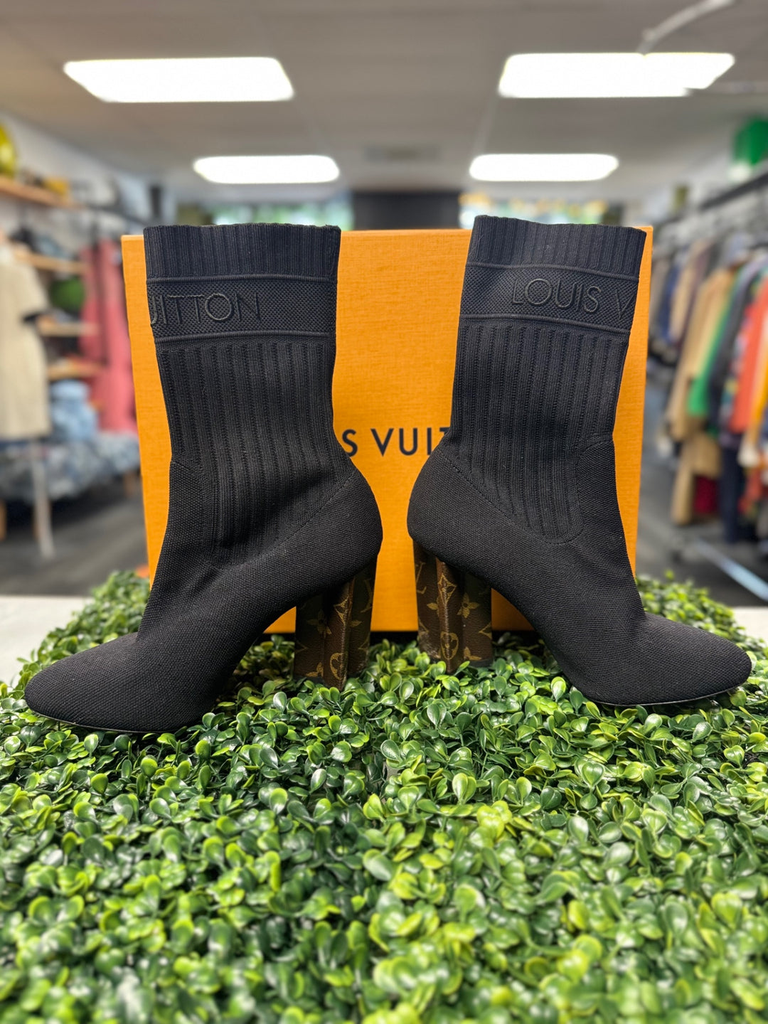 Authentic ~ Louis Vuitton Silhouette Ankle Boot 