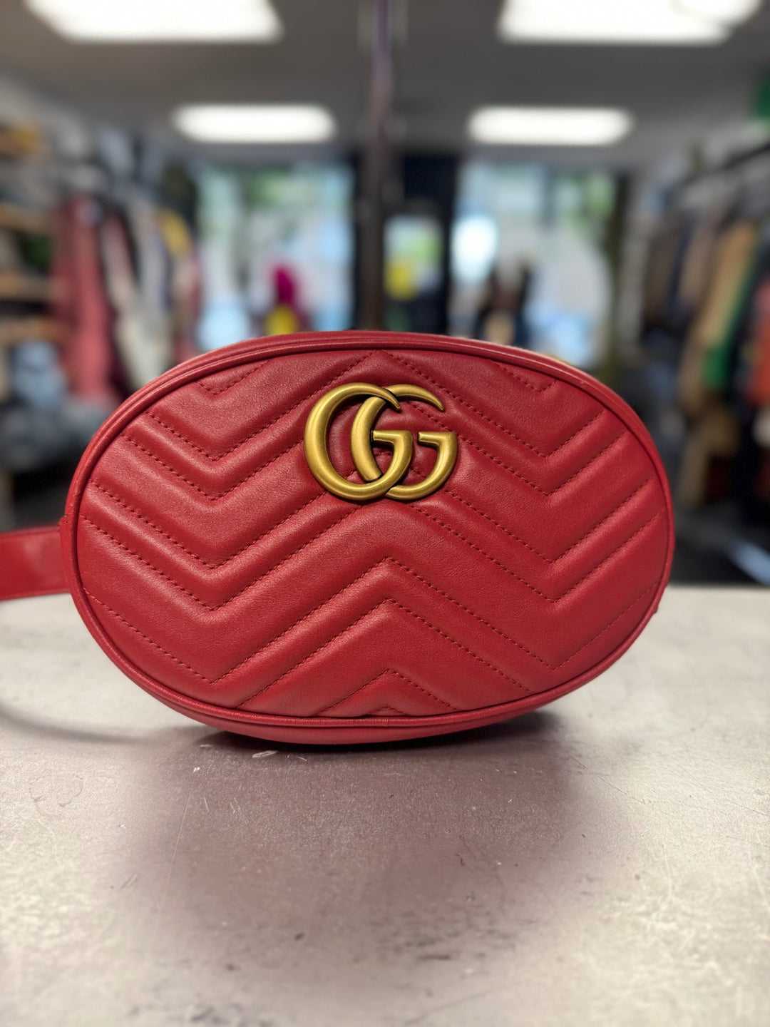 Authentic - Gucci Gold GG Monogram Red Quilted Leather Waist Belt Bum Bag