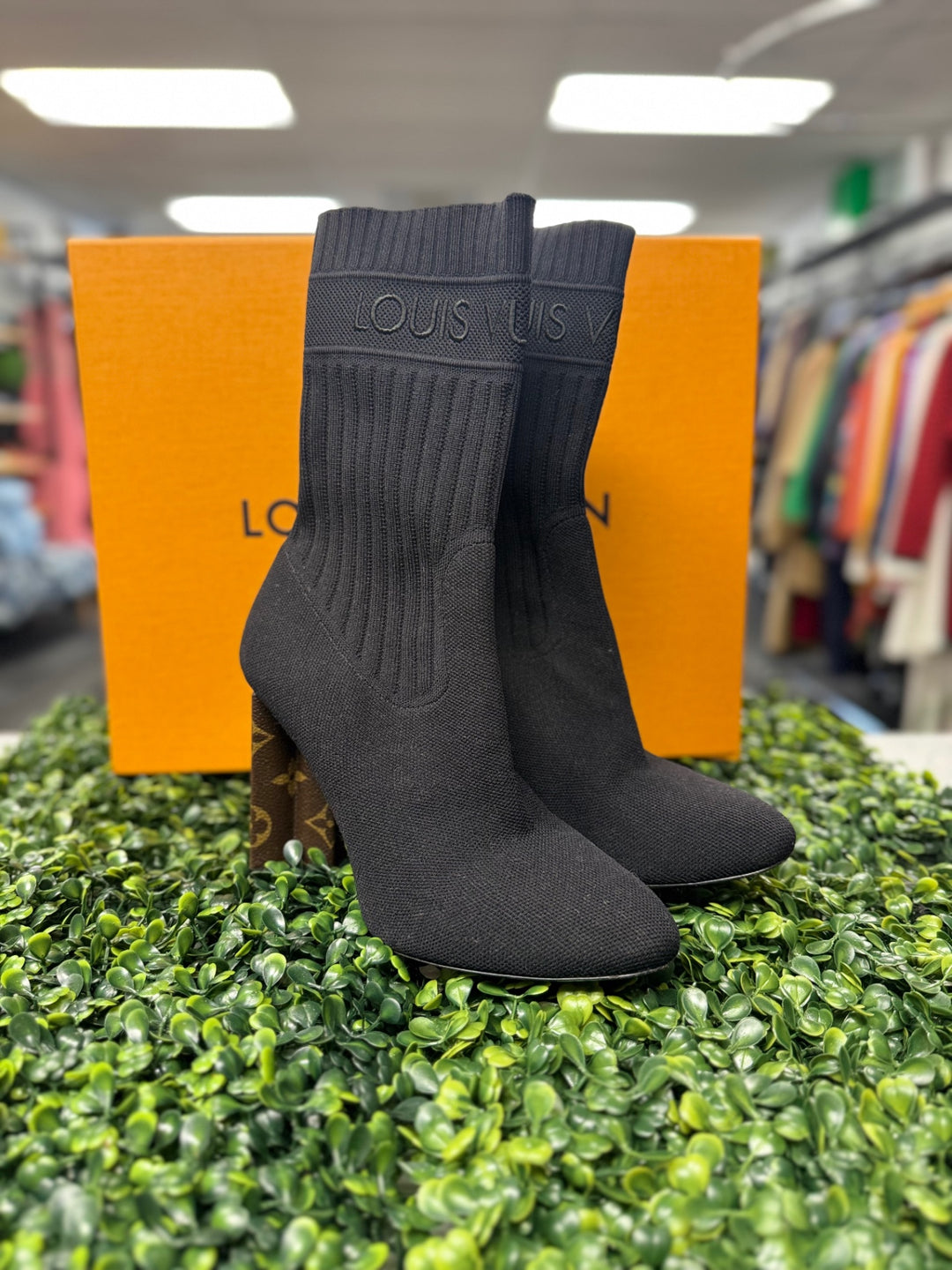 Authentic ~ Louis Vuitton Silhouette Ankle Boot 