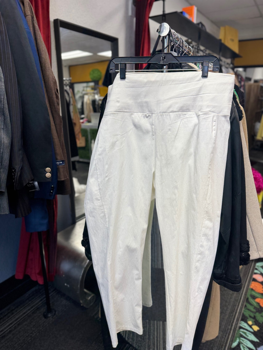 Liz Lang Women's Pants (22W White)