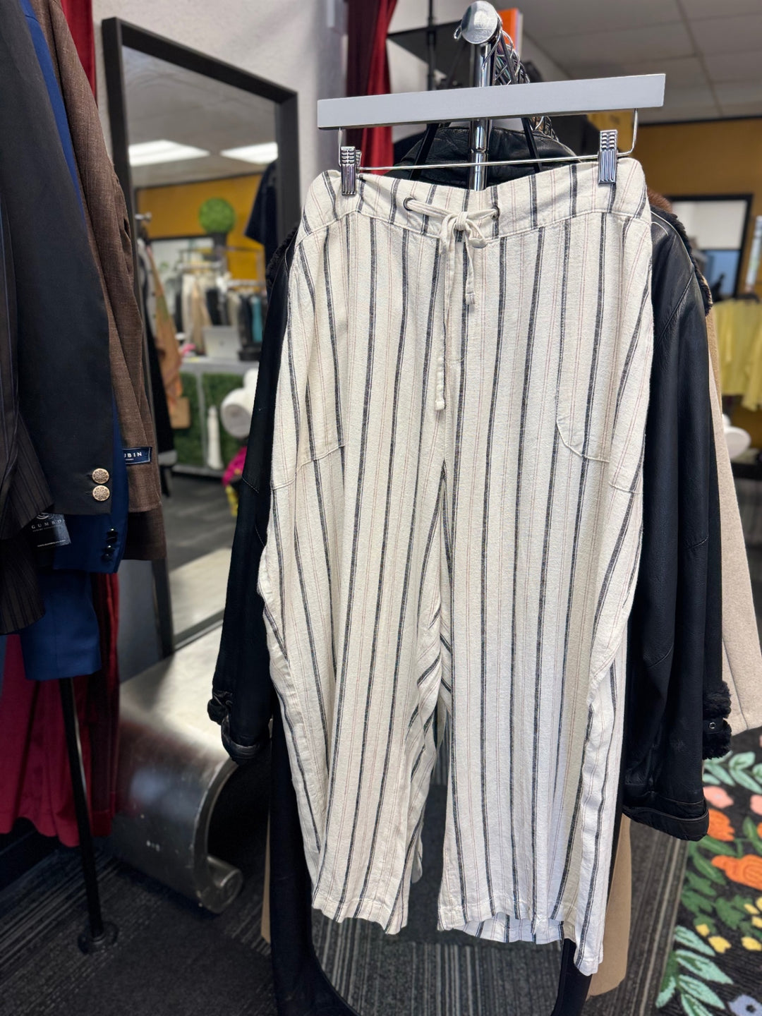 Natural D&Co. Women's Pants (10) Beige Stripe