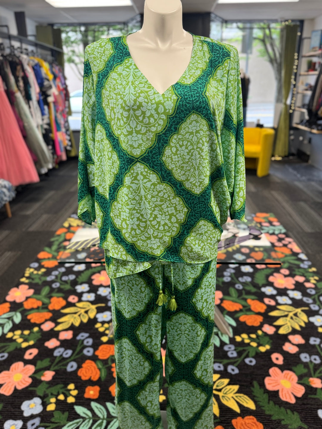 Beautiful Women Green 2pc Pants Set (2X)