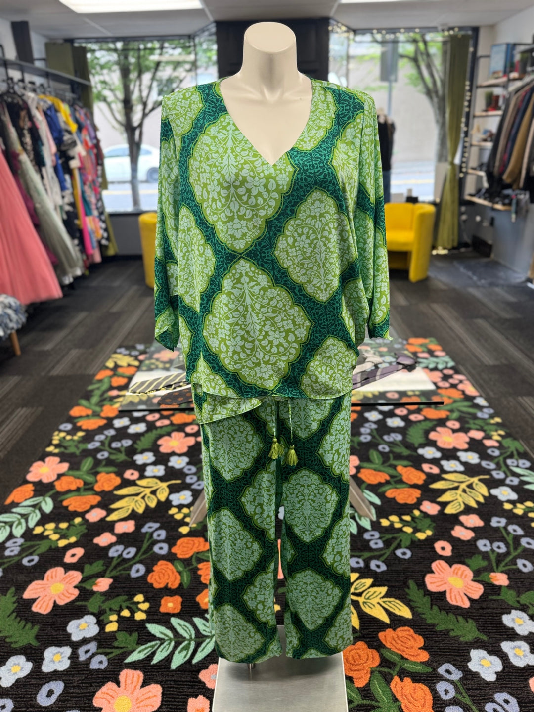 Beautiful Women Green 2pc Pants Set (2X)