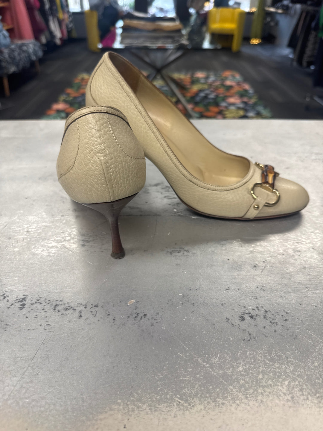 Gucci Women Shoes (10 Beige)