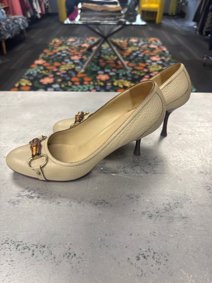 Gucci Women Shoes (10 Beige)