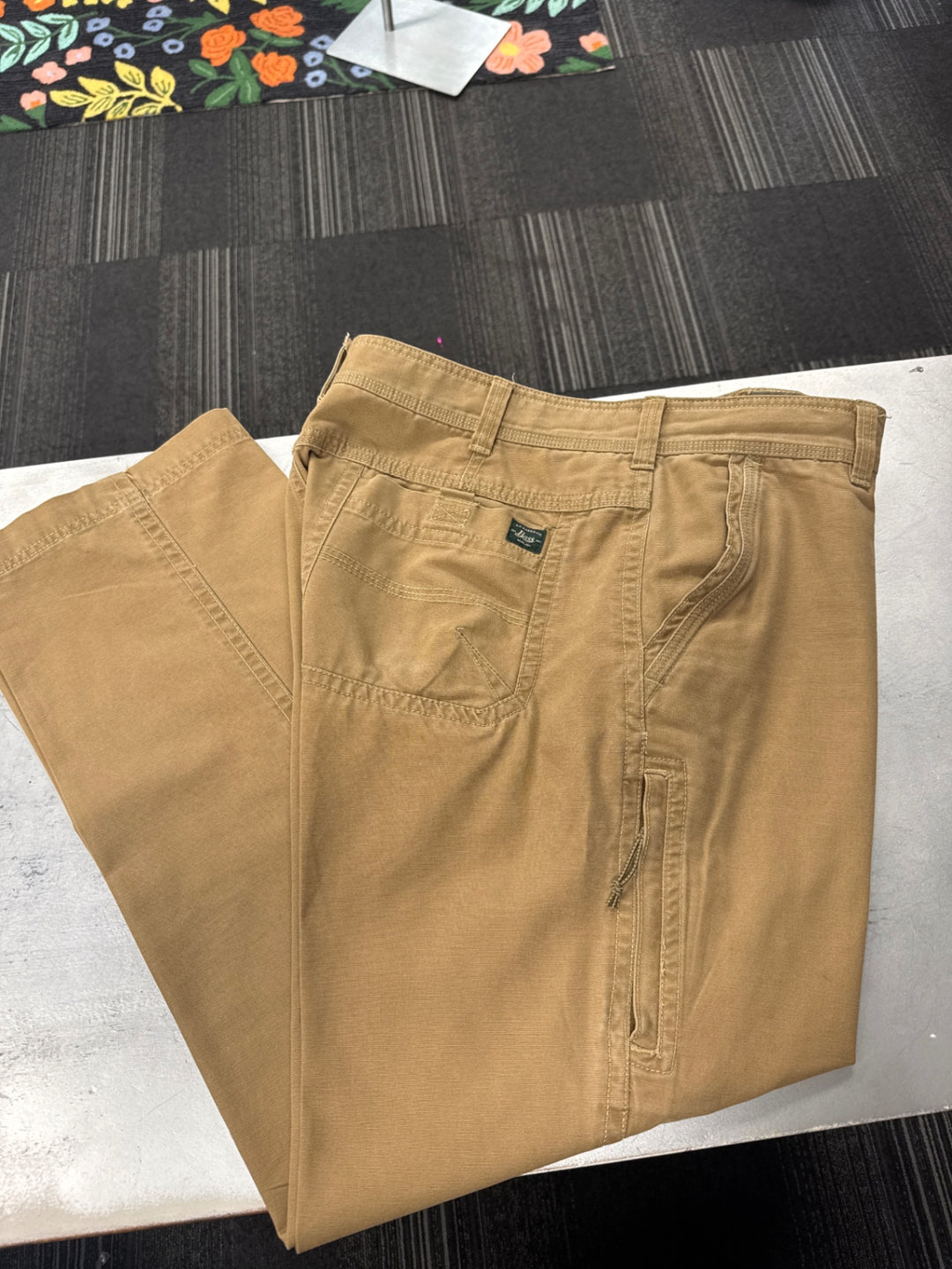 GH Bass Men Pants 40x32 Khaki