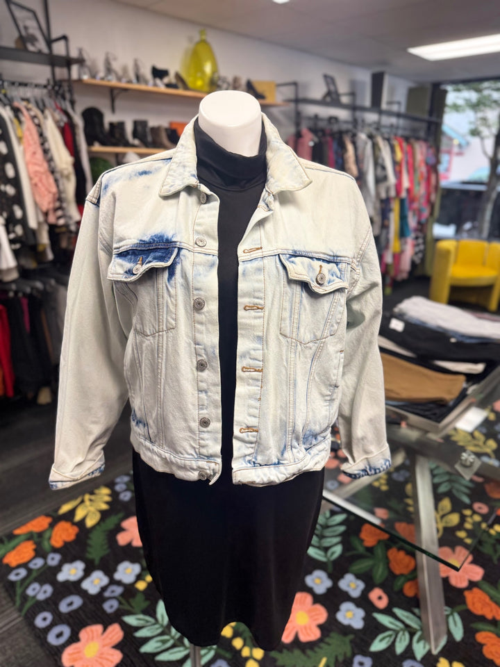 Arizona Denim Jacket (LG Light Blue) 